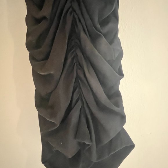 SOLD ELSEWHERE $975 - Stunning Designer DOLCE & GABBANA Gown w/ Key-Hole Cutout - Picture 8 of 14